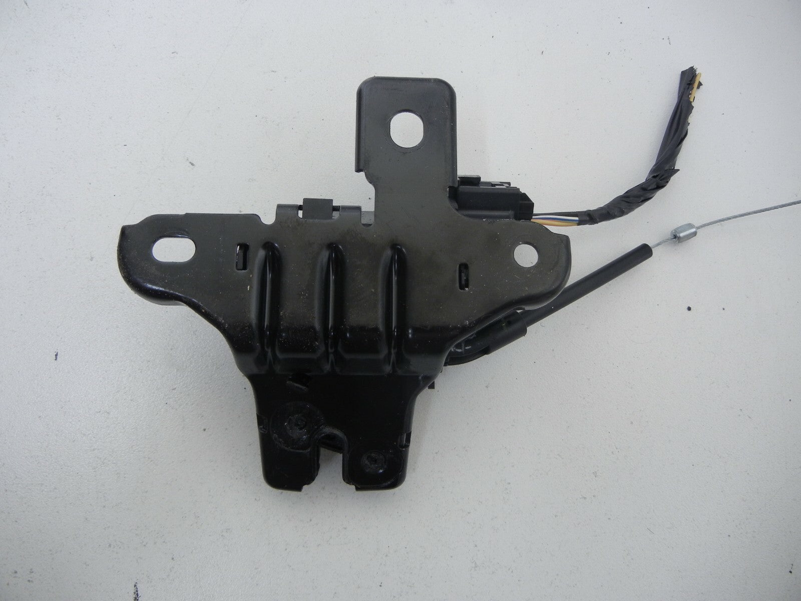 FORD Fusion Lincoln MKZ Rear Trunk Lock Latch Actuator Ds73f43282ad 2014