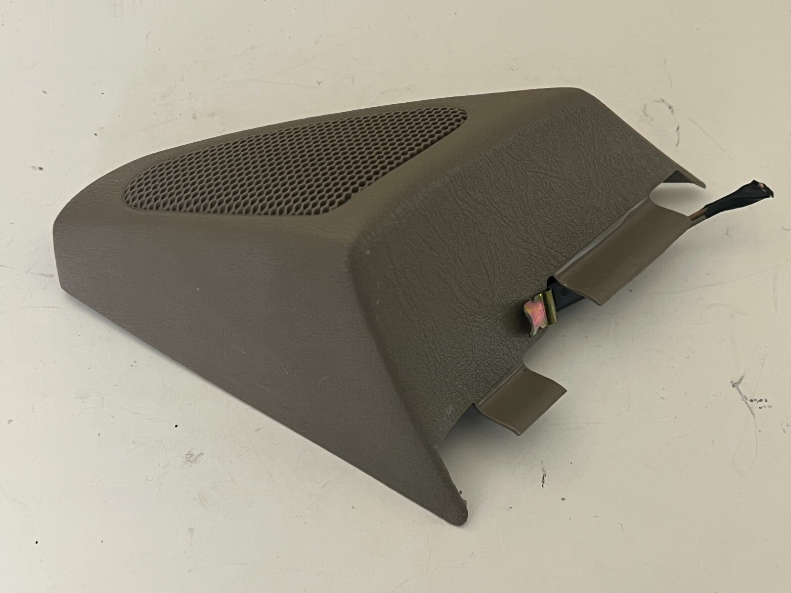 BUICK Lesabre 2004 Left Driver Door Mirror Mount Cover With Speaker Beige