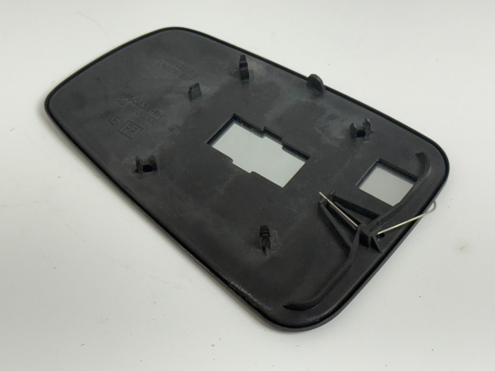 MITSUBISHI Diamante Right Door Passenger Side Non Heated Mirror Glass 97 - 04 RH