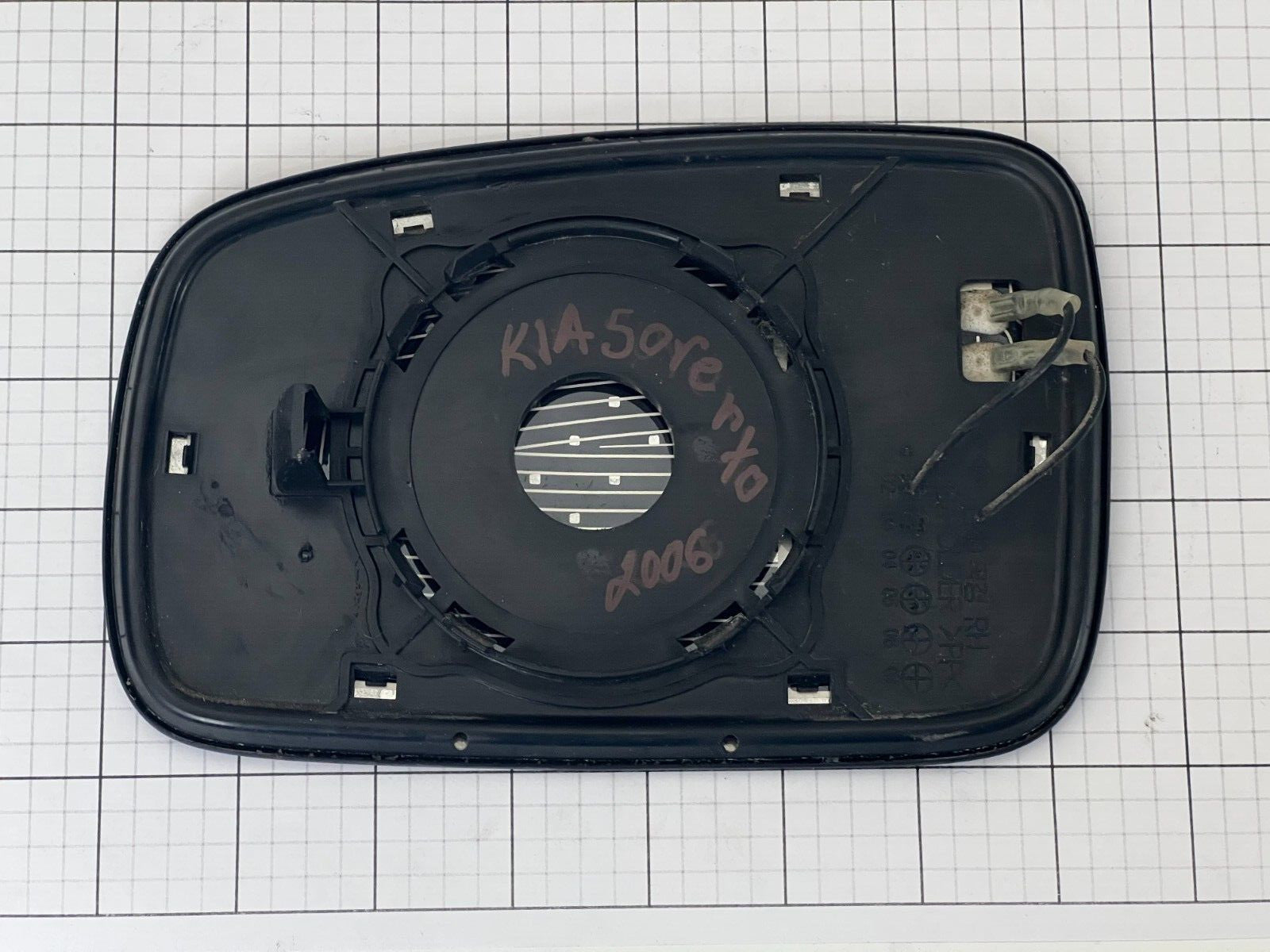 KIA Sorento 2003 - 2009 Right Door Passenger Side Heated Mirror Glass RH