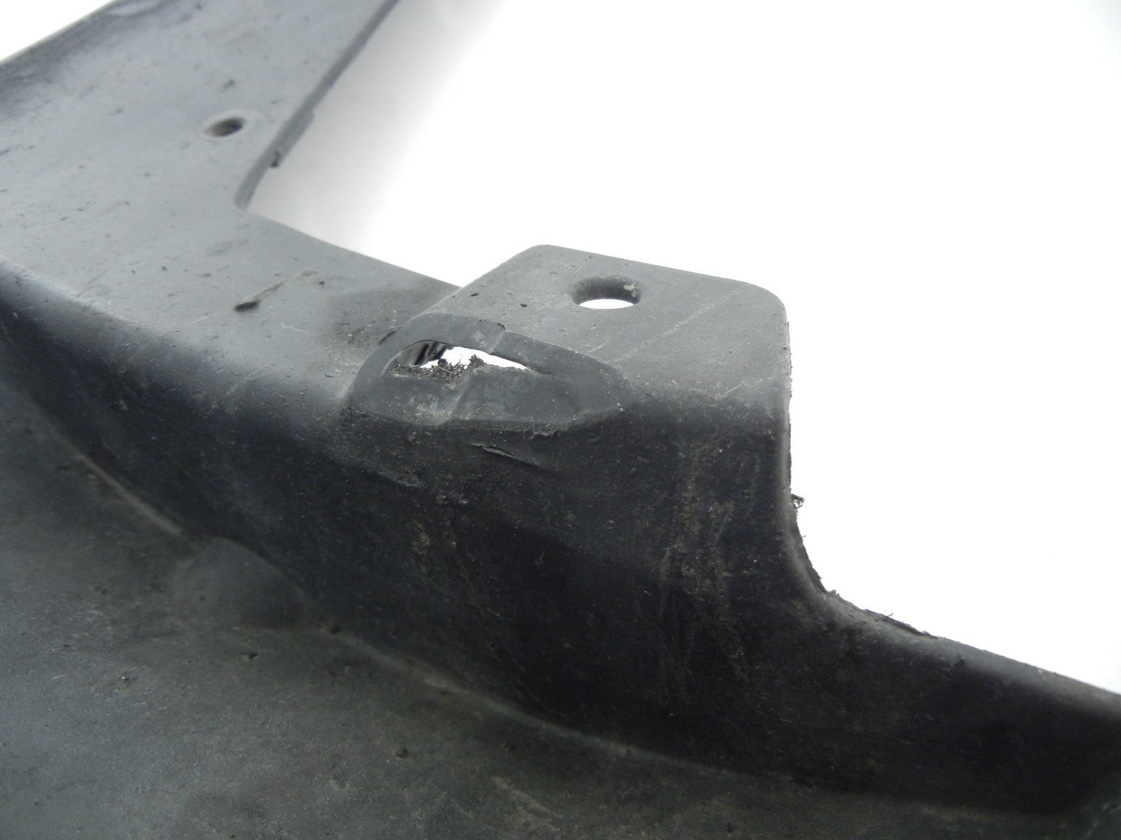INFINITI Fx35 Fx45 Rear Right Bumper Molded Splash Guard Mud Flap