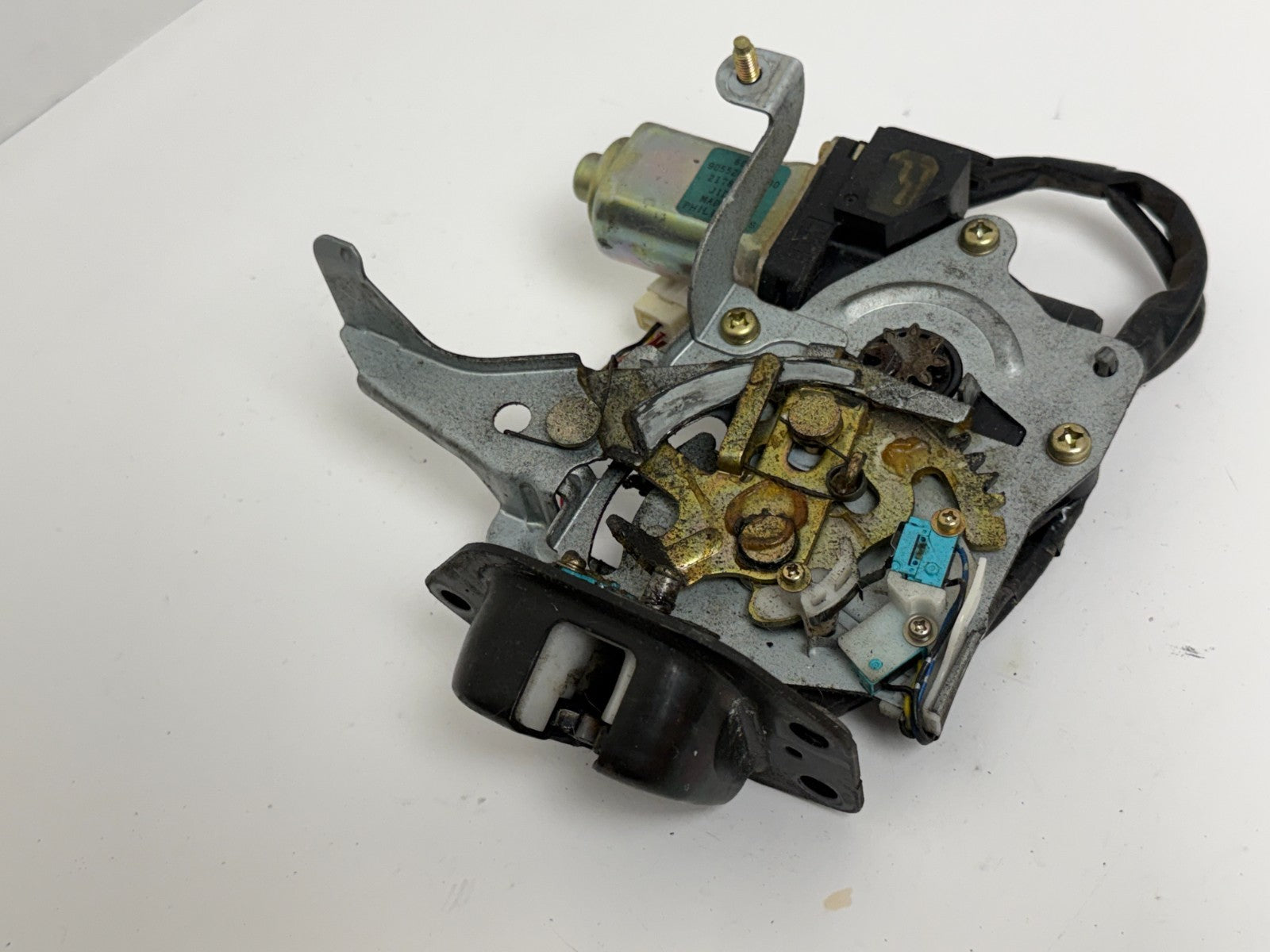 INFINITI Qx56 2004 - 2010 Trunk Rear Door Liftgate Lock Latch Actuator Armada
