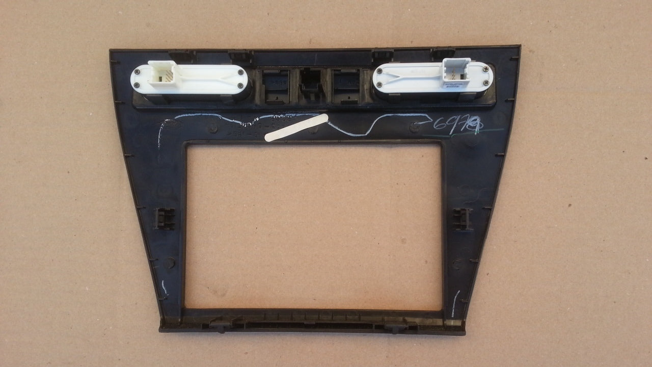 FORD Fusion 2008 Front Center Console Radio Bezel Carbon Hazard Switch