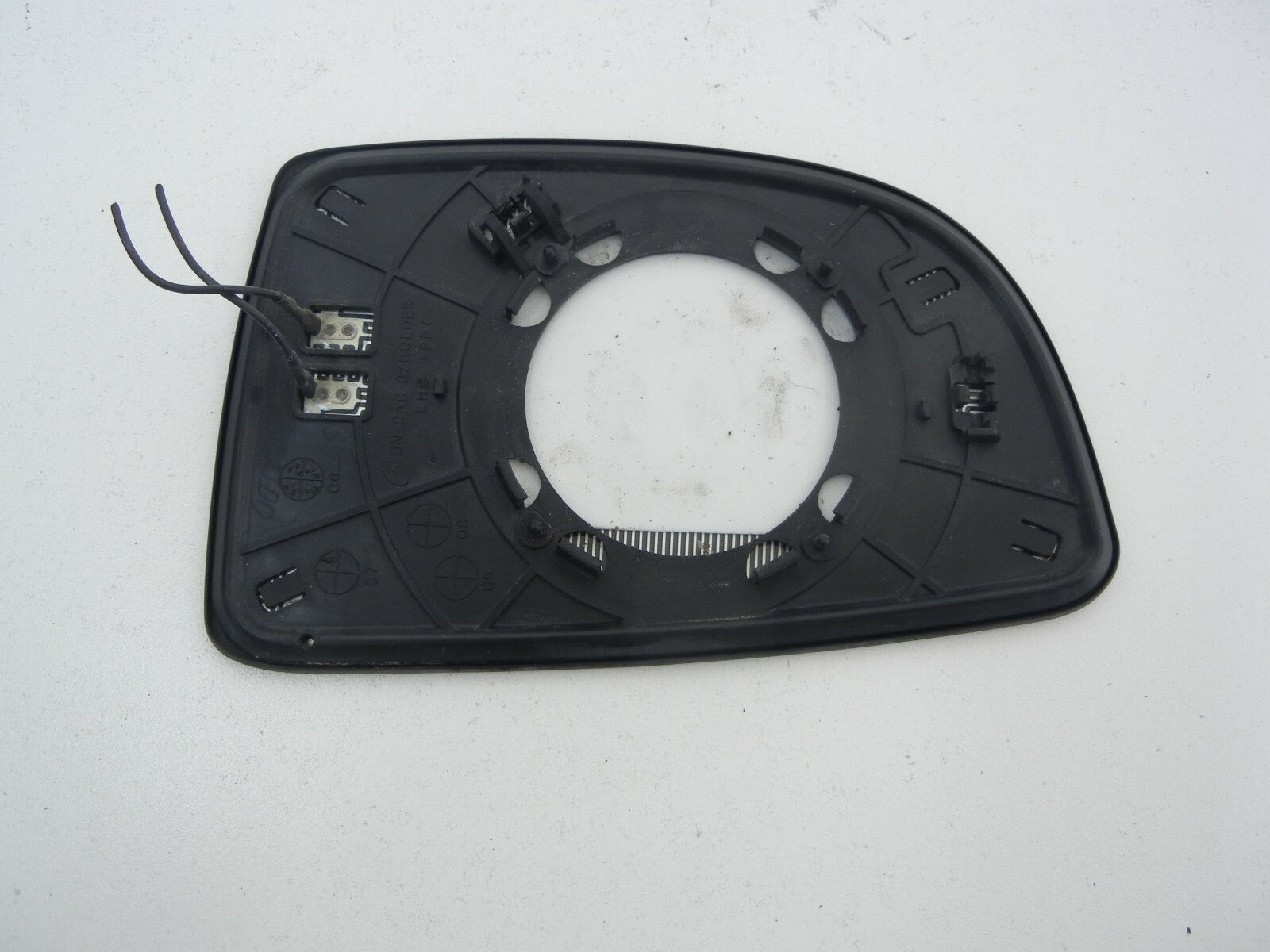 KIA Rondo 2007 Left Door Driver Side Heated Mirror Glass LH