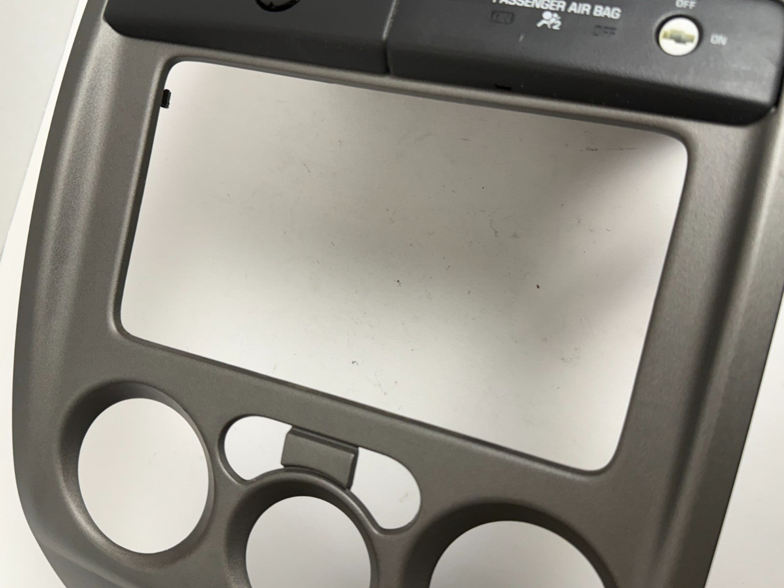 CHEVROLET Colorado GMC Canyon 04-12 Radio DASH Bezel TRIM Panel GRAY
