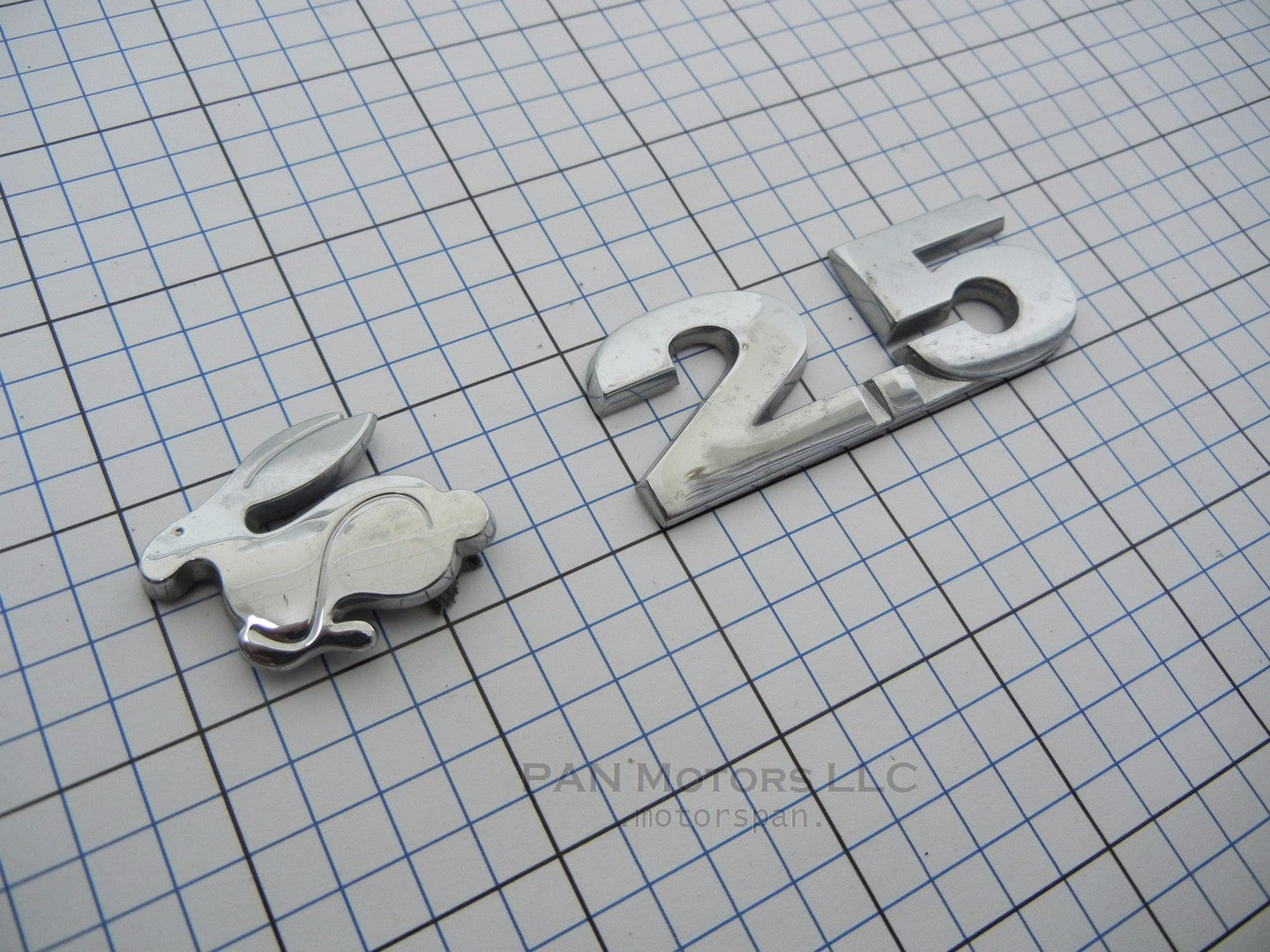 VW Rabbit 2.5 Trunk Emblem Badge Logo
