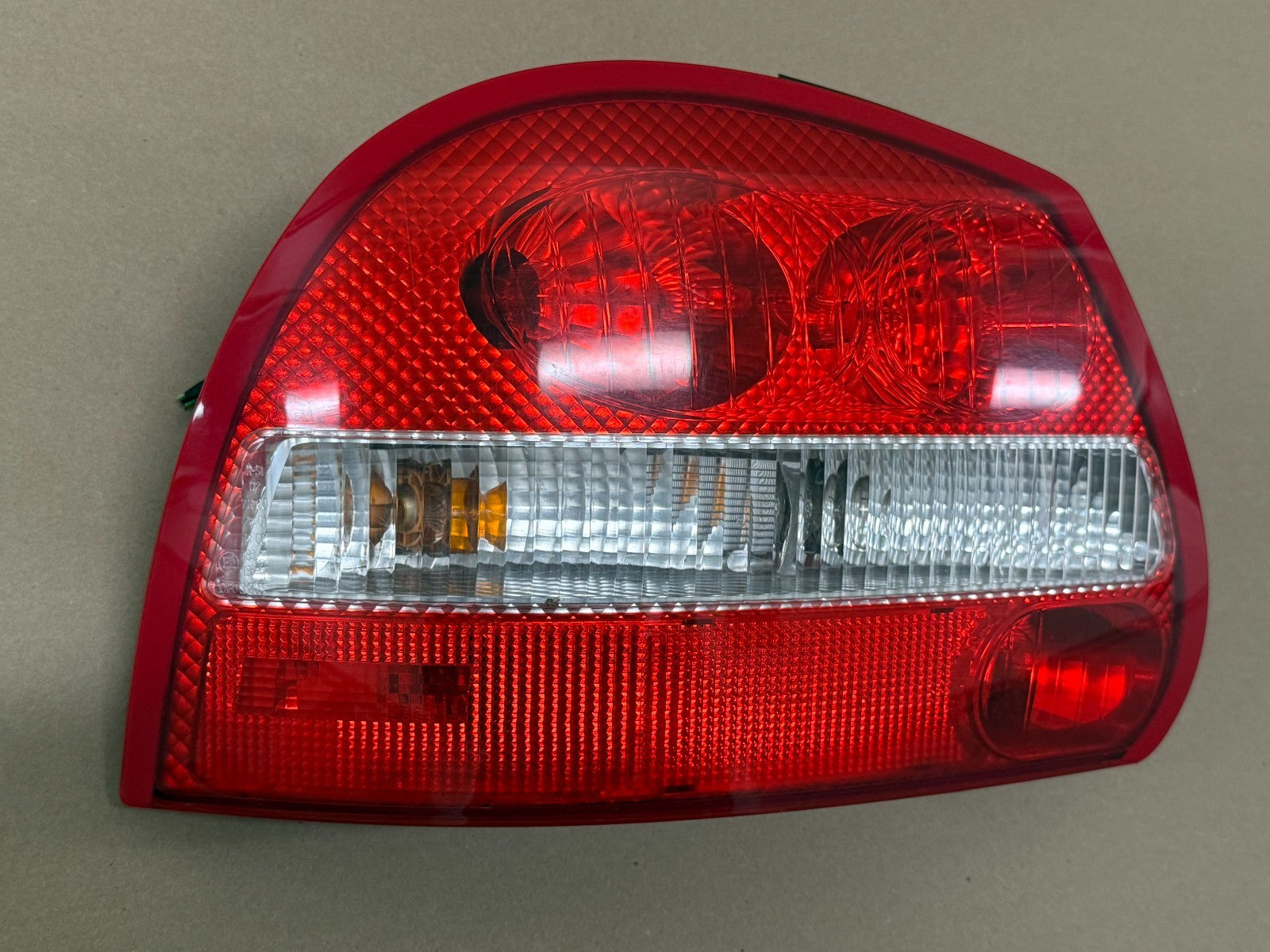 JAGUAR X-type Wagon Combi 2005 - 2008 Left Tail Light With Connector LH