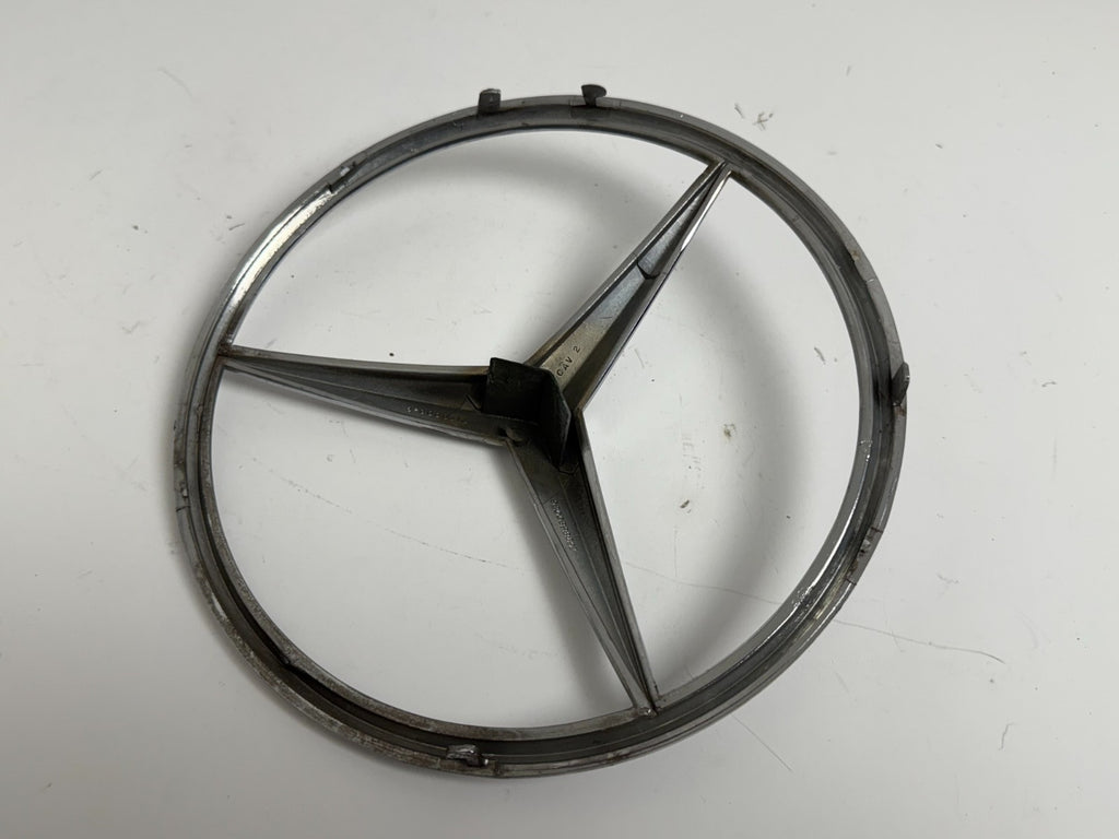 MERCEDES Benz W163 Ml320 ML 2000 2001 2001 Front Emblem Badge Logo