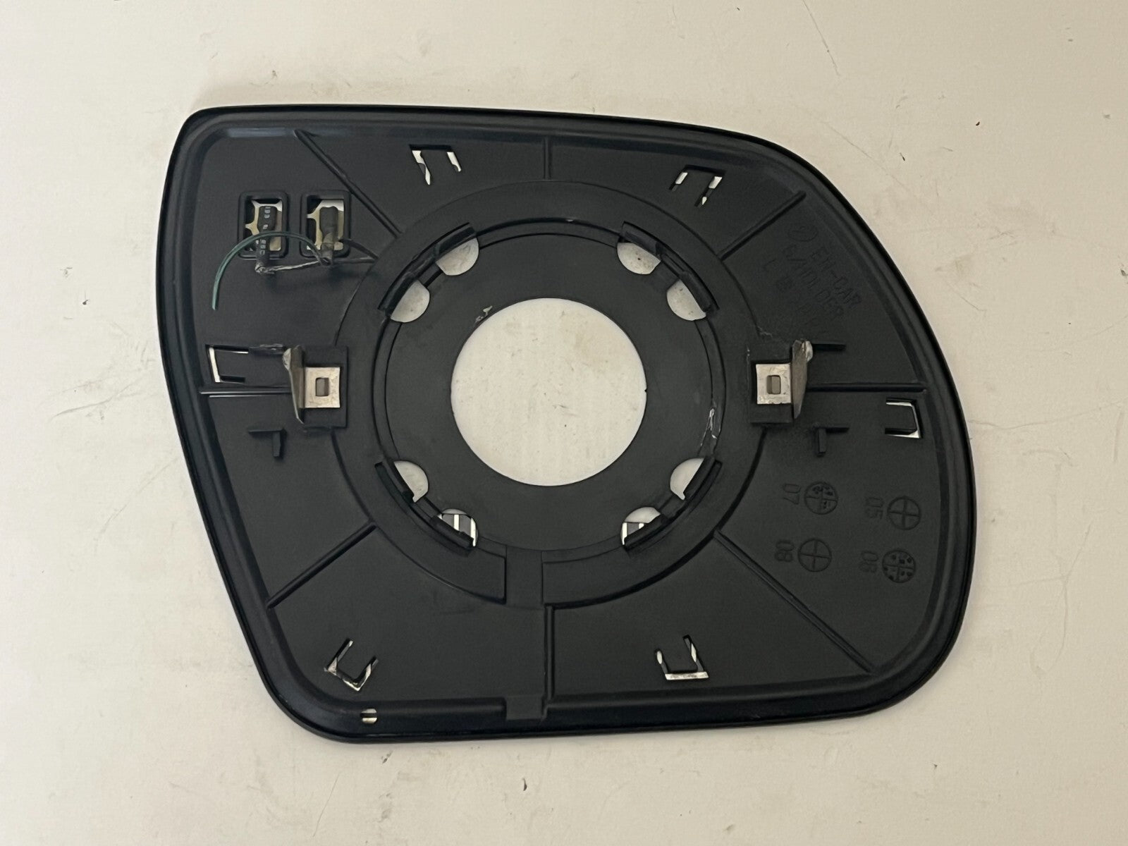 HYUNDAI Veracruz Left Driver Side Door Mirror Glass Heated 2007-2012