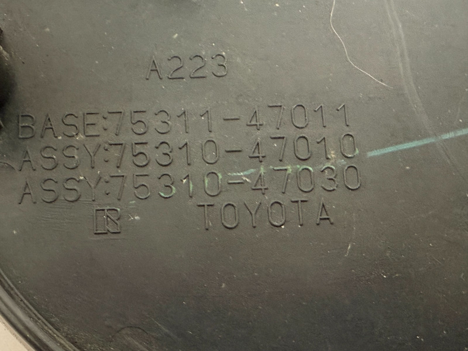 TOYOTA Prius 2010-2015 Front Hood Emblem Symbol Chrome Badge
